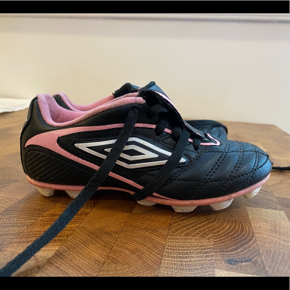 Umbro Soccer Cleats - girls size 11
